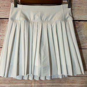 Athleta Elevate Skort/Skirt White Pleated Pockets Golf Tennis